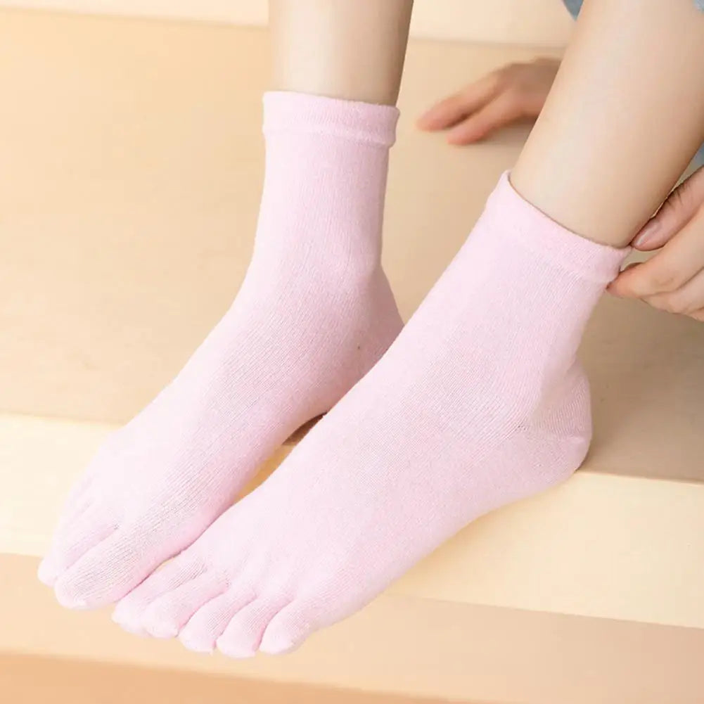 Women Socks 1 Pair Chic Solid Color Non-Slip  No Odor Five-finger Socks .