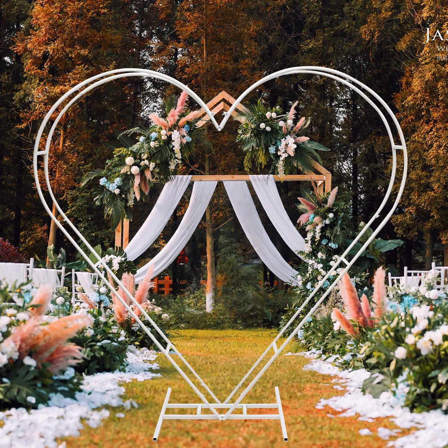 White Heart Shape Wedding Metal Arch Backdrop Iron.